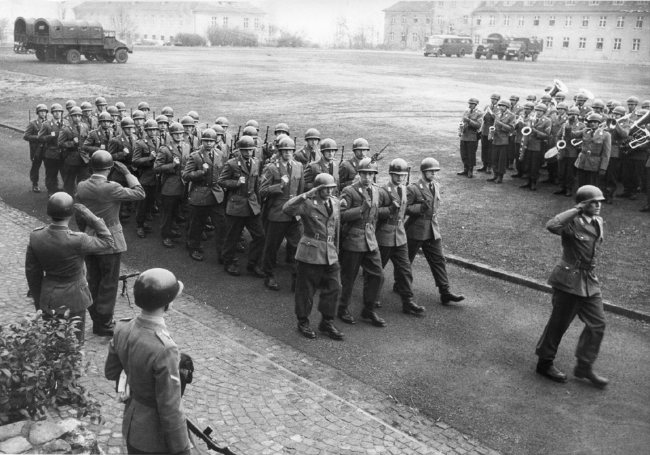 einmarsch-pzgrenbtl-41-go-1958